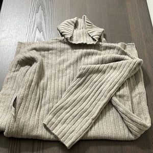 NWT - Abercrombie & Fitch - Easy-Fitting Turtleneck Sweater Dress - XL Tall